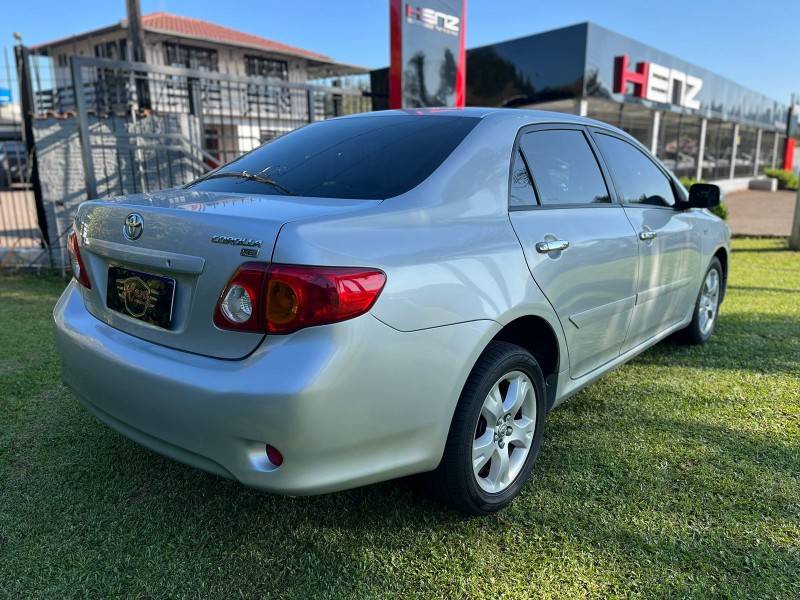 TOYOTA - COROLLA - 2009/2010 - Prata - R$ 57.900,00