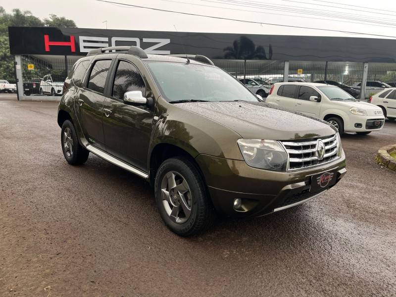 RENAULT - DUSTER - 2013/2014 - Verde - R$ 56.900,00