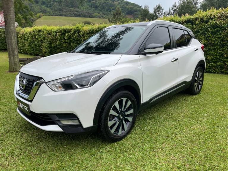 NISSAN - KICKS - 2020/2021 - Branca - R$ 102.900,00