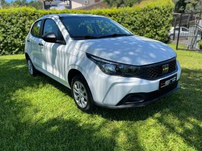 FIAT - ARGO - 2022/2023 - Branca - R$ 64.900,00