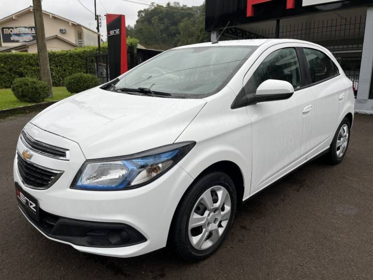 CHEVROLET - ONIX - 2015/2015 - Branca - Sob Consulta
