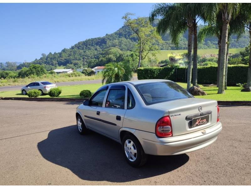 CHEVROLET - CORSA - 2004/2005 - Bege - R$ 25.900,00