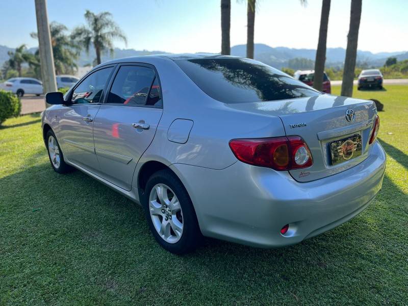 TOYOTA - COROLLA - 2009/2010 - Prata - R$ 57.900,00