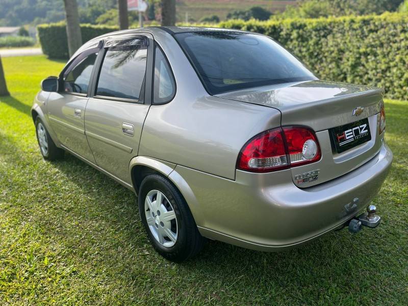 CHEVROLET - CLASSIC - 2011/2012 - Bege - Sob Consulta