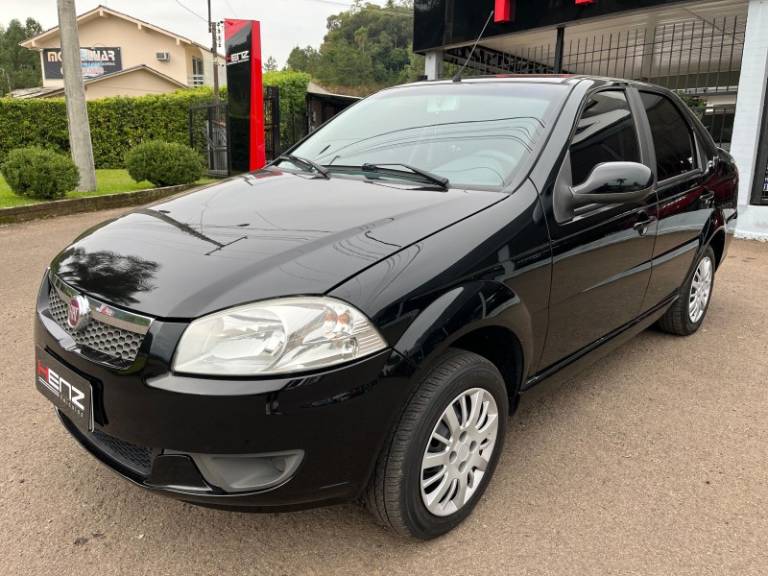 FIAT - SIENA - 2015/2015 - Preta - Sob Consulta