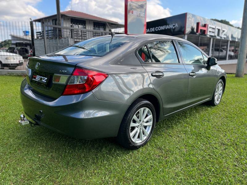 HONDA - CIVIC - 2013/2014 - Cinza - R$ 64.900,00