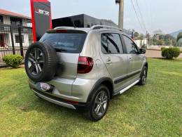 VOLKSWAGEN - CROSSFOX - 2012/2013 - Prata - R$ 46.900,00