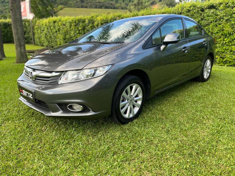 HONDA - CIVIC - 2013/2014 - Cinza - R$ 64.900,00